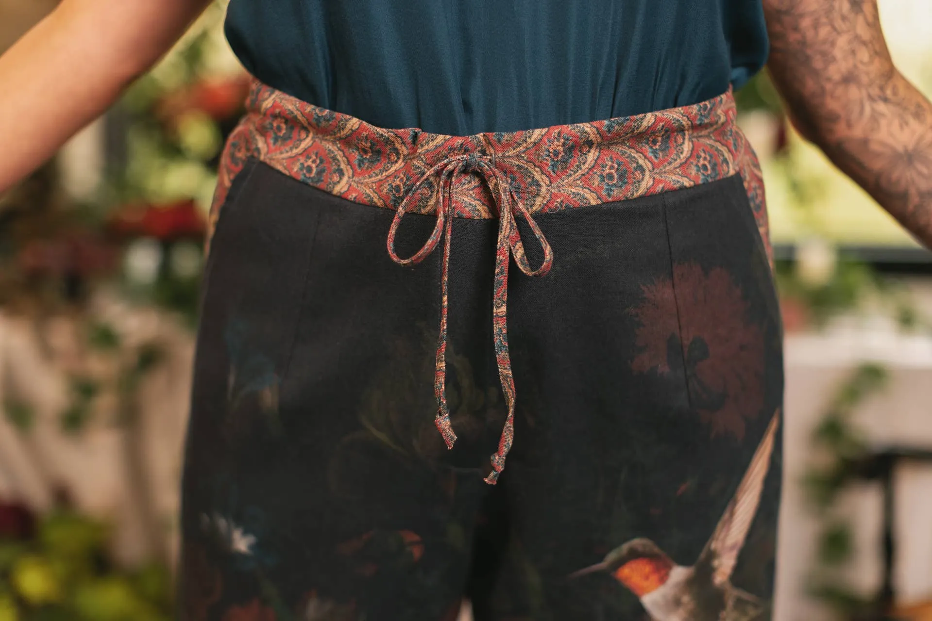 Flight of Fancy Linen Floral Print Cropped Artist Pants