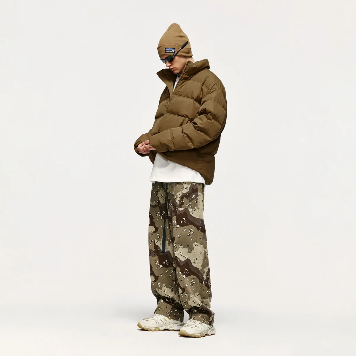 Short Puffer Jacket in Brown