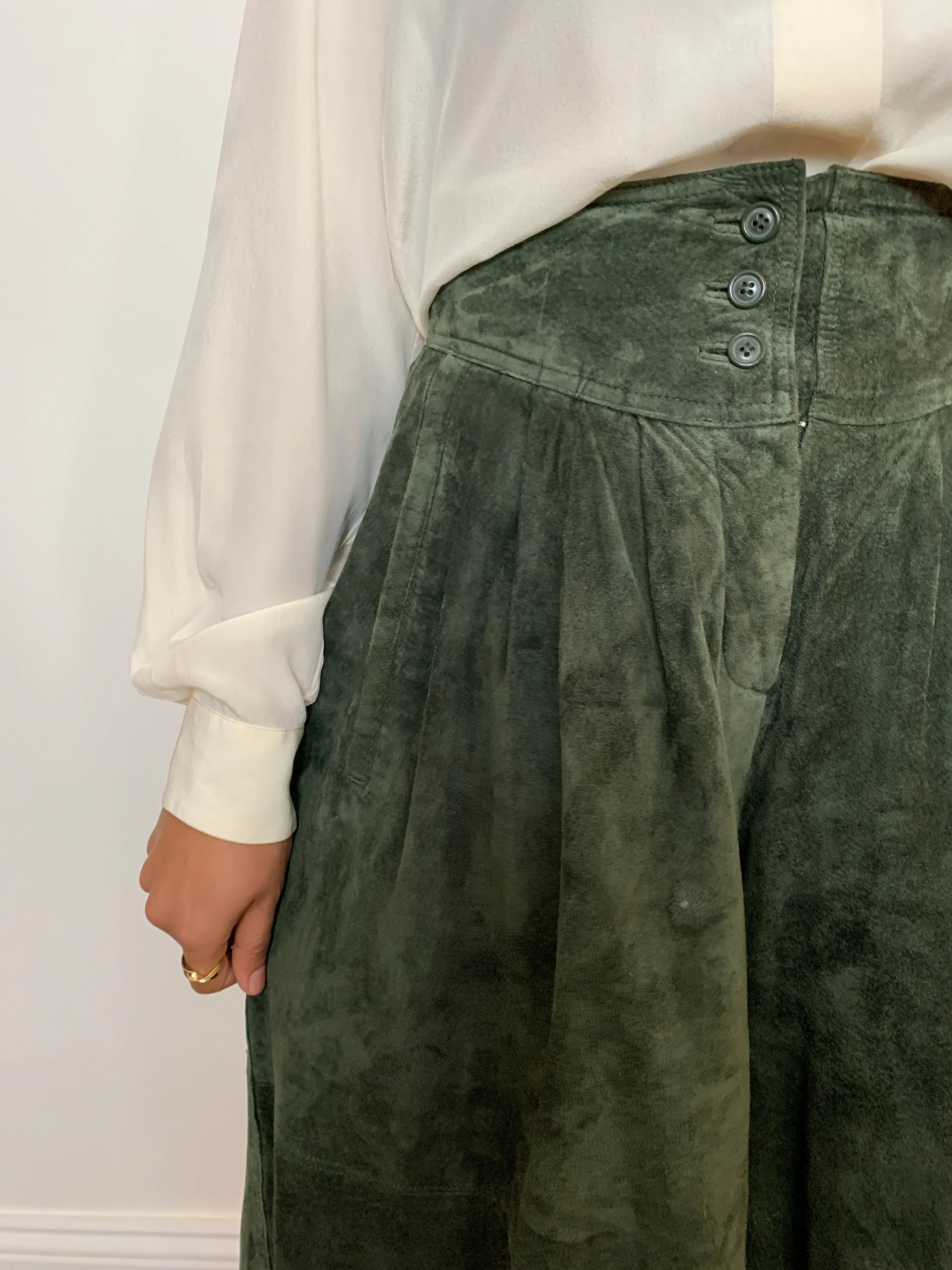 Vintage 1980s suede culottes