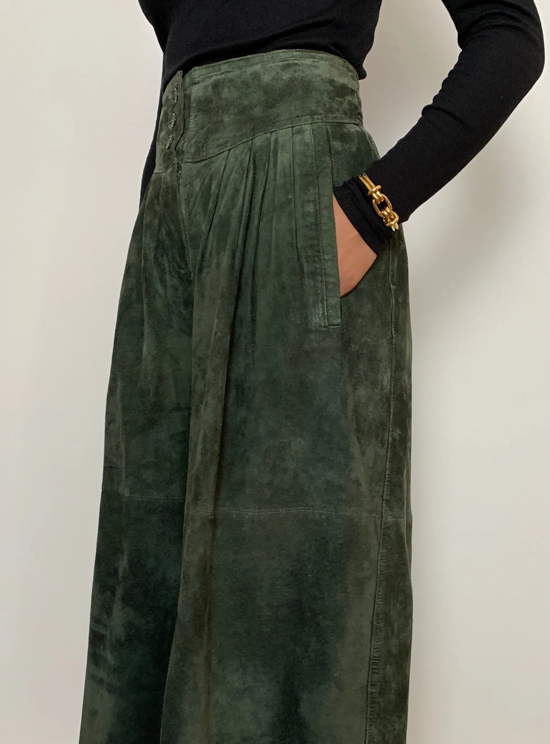 Vintage 1980s suede culottes